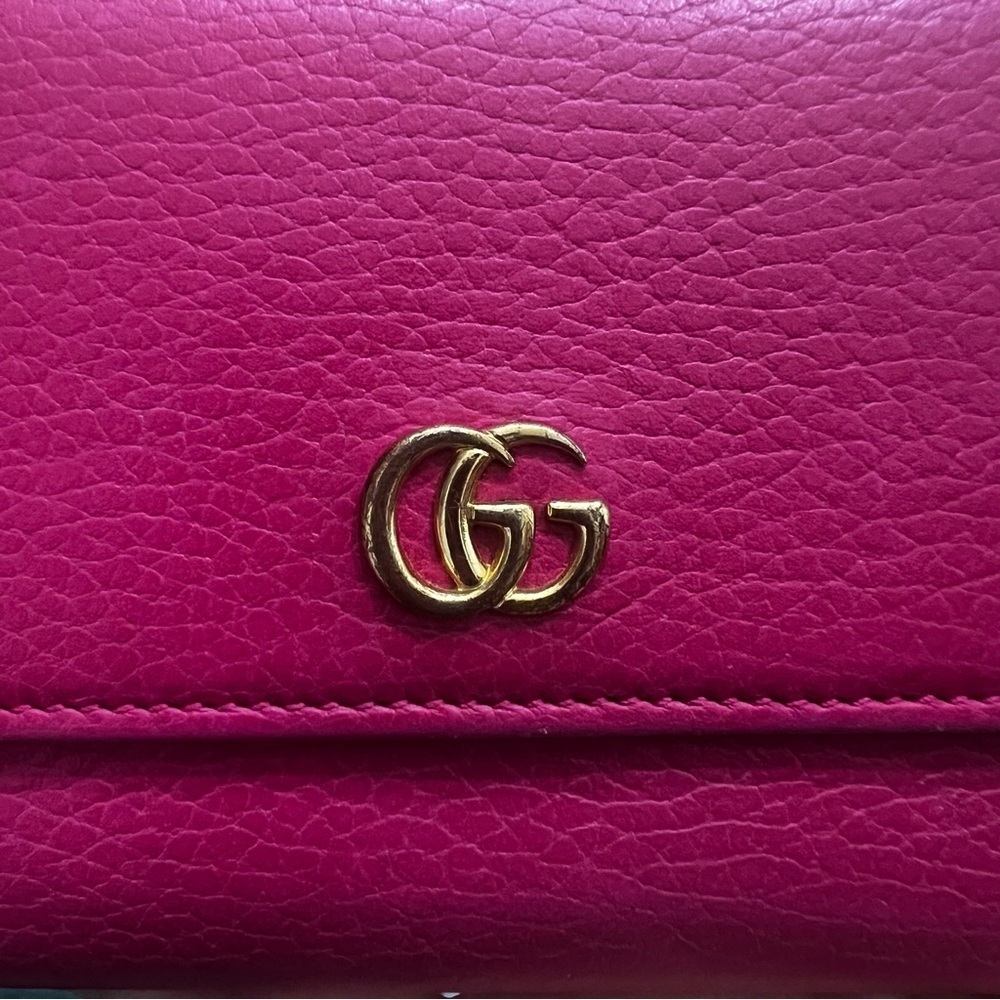 Gucci GG Marmont Calfskin Pebbled Leather Hot Pink Barbie Continental Wallet - Picture 10 of 15